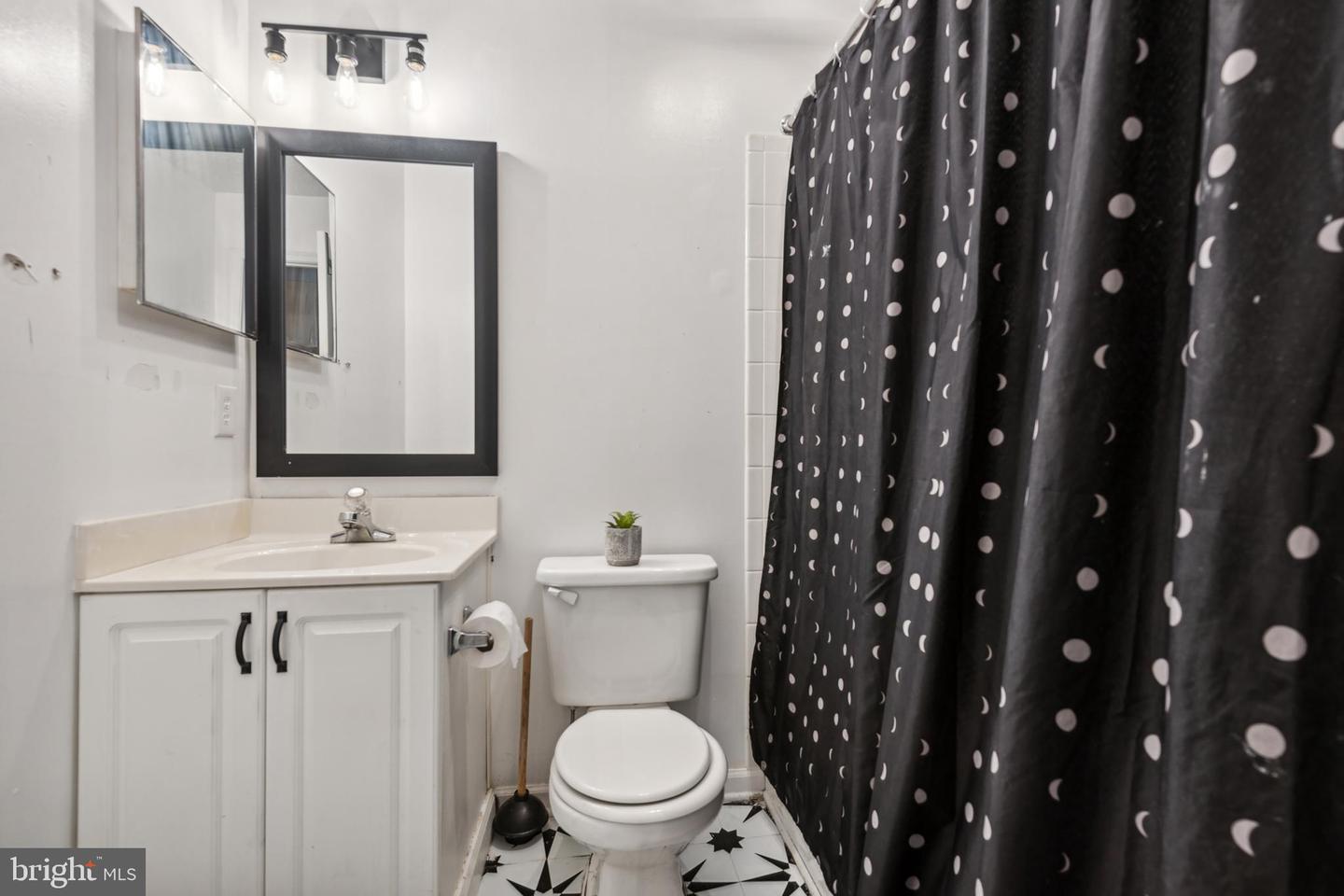 Photo 17 of 25 of 45289 W Othello Way townhome