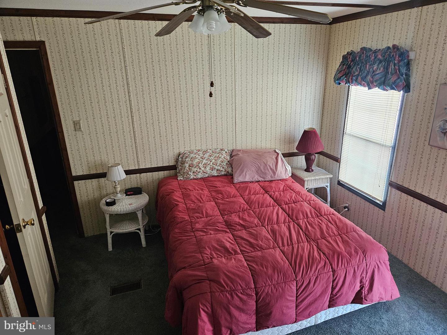 Photo 13 of 40 of 633 Gulf Stream Dr mobile home