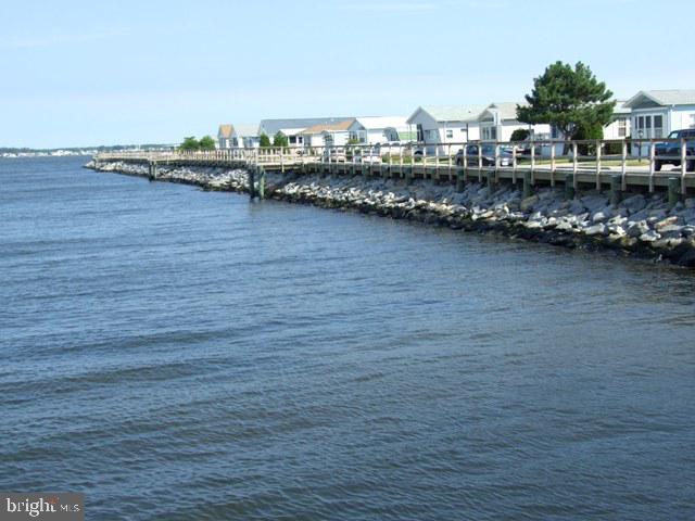 Photo 20 of 40 of 633 Gulf Stream Dr mobile home