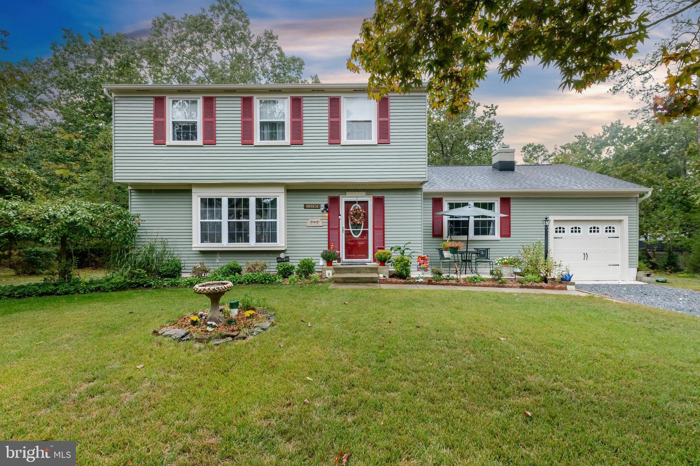 893 Willow Way
