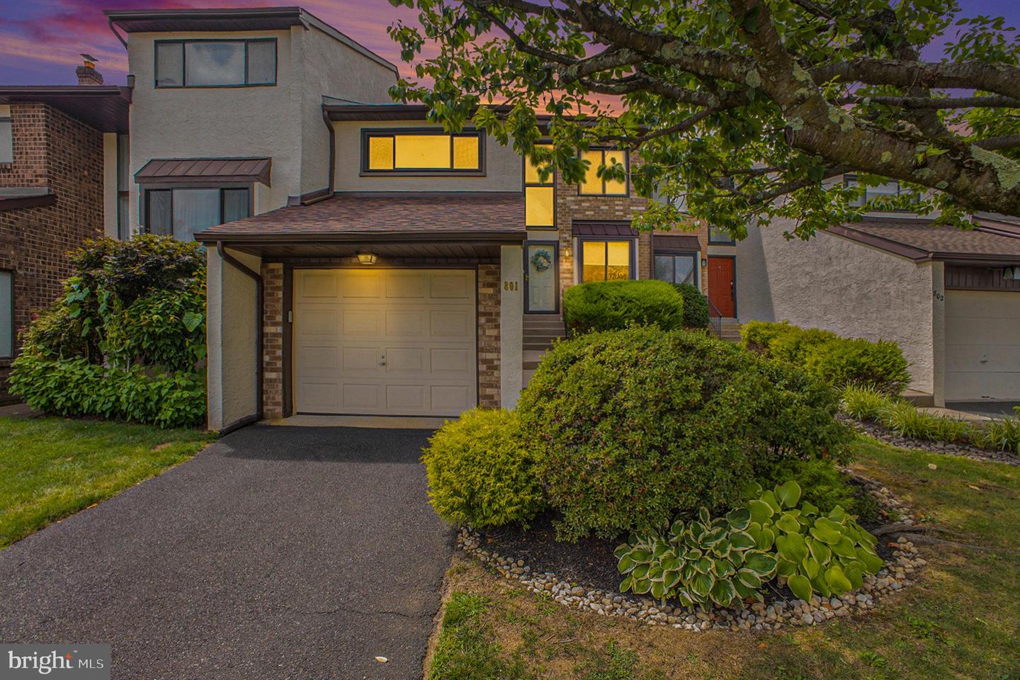 Photo 4 of 41 of 801 Honey Run Rd townhome