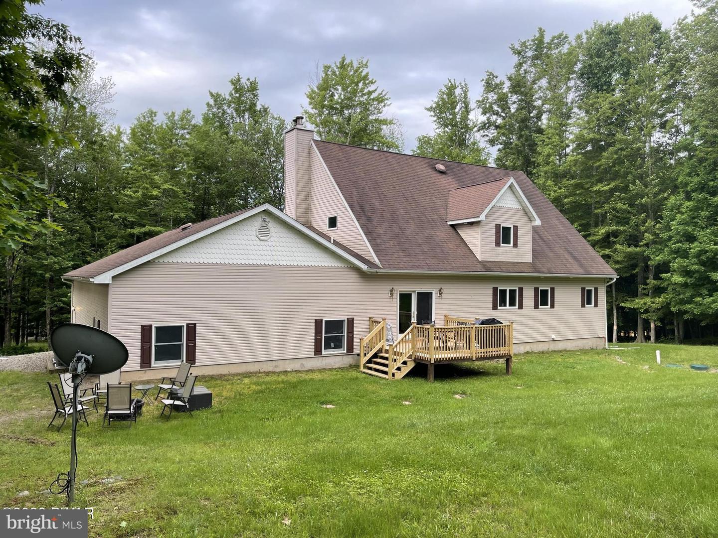Photo 43 of 50 of 3 Lacawac #Road house