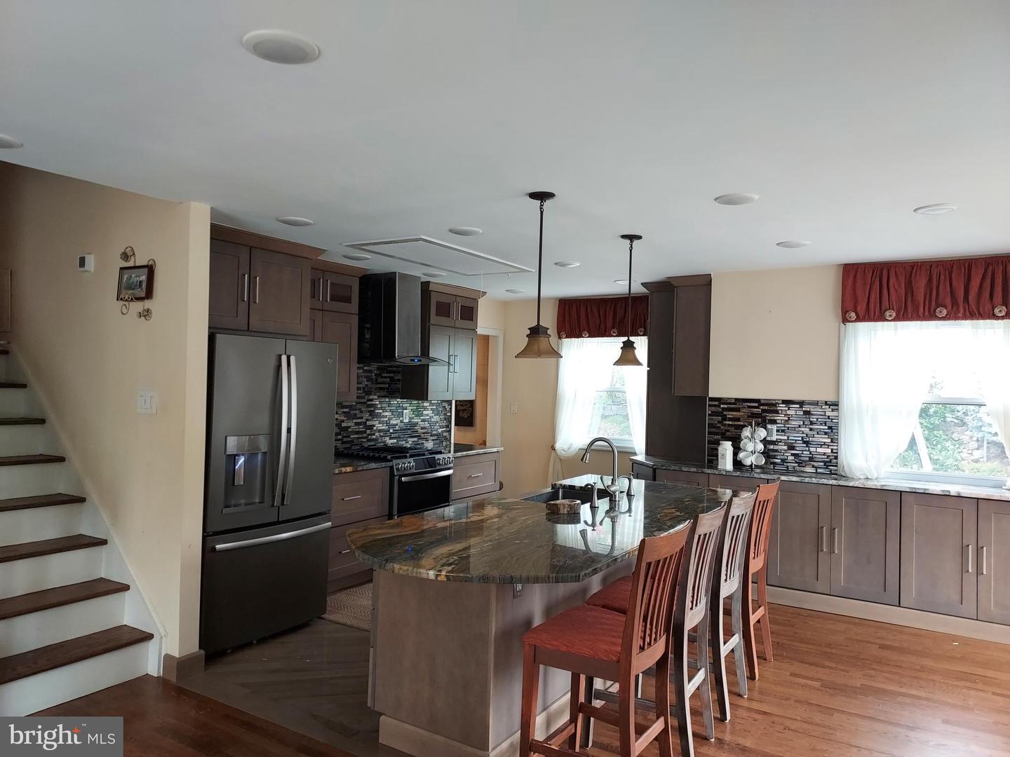 9 Cottonwood Dr.