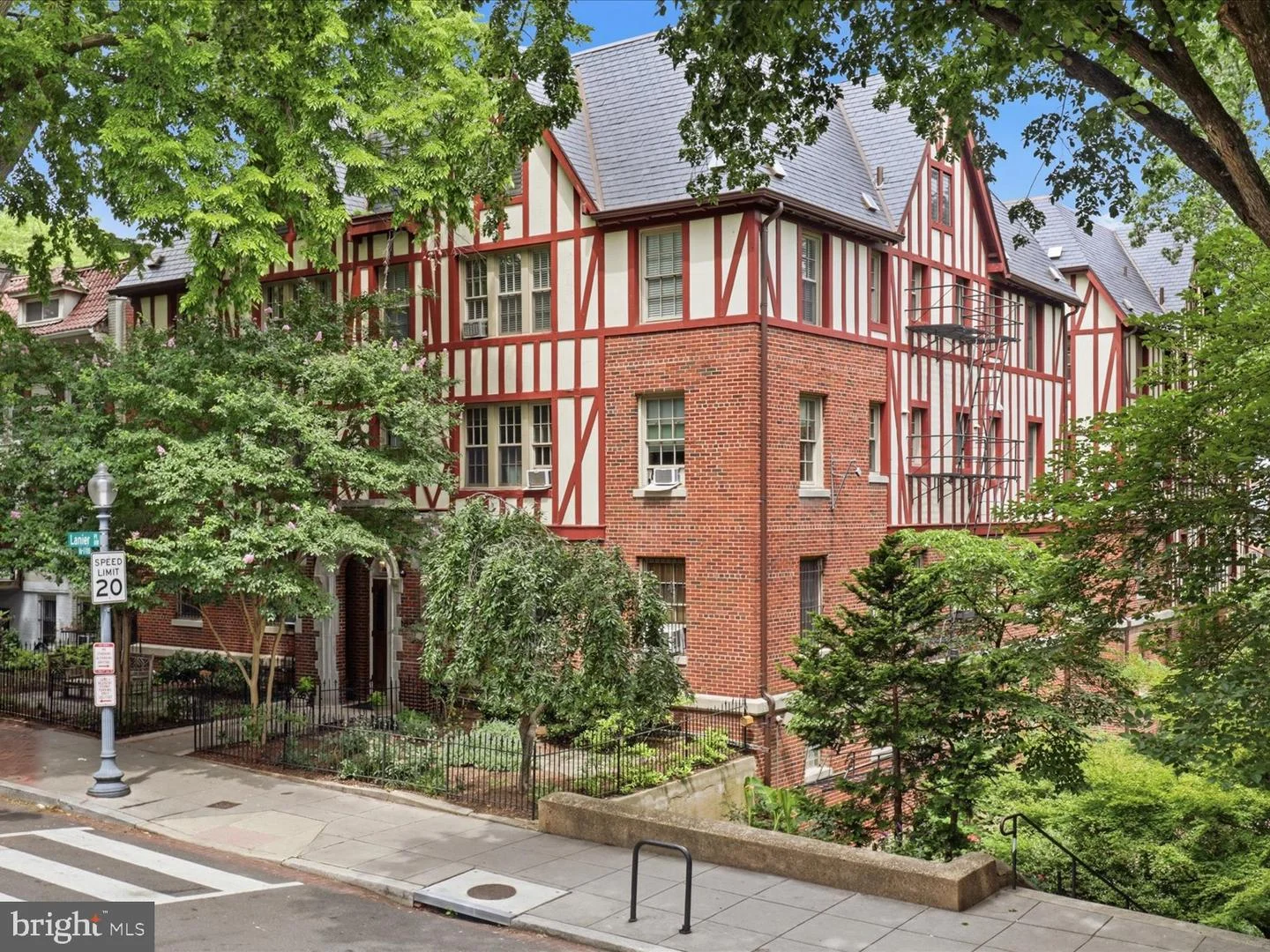 1705 Lanier Place NW Unit 203