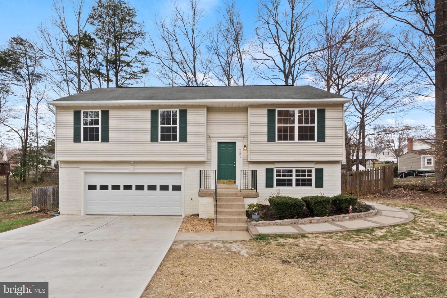 6101 Loriella Park Dr