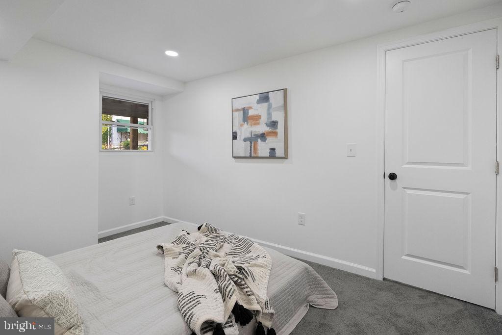 Photo 12 of 31 of 165 N Monastery Ave townhome