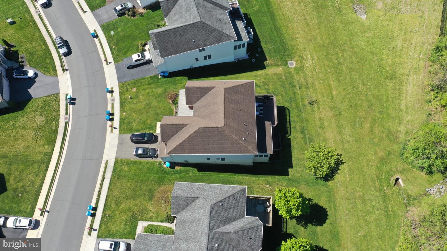 Photo 6 of 53 of 108 Pangborne Ct house