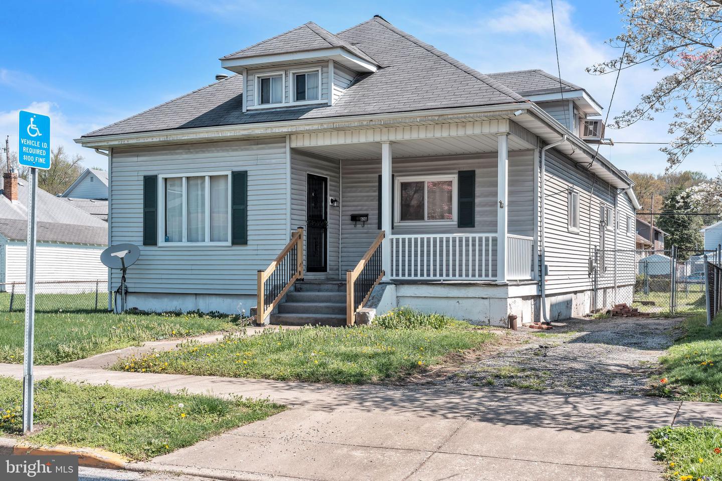Listing image 1