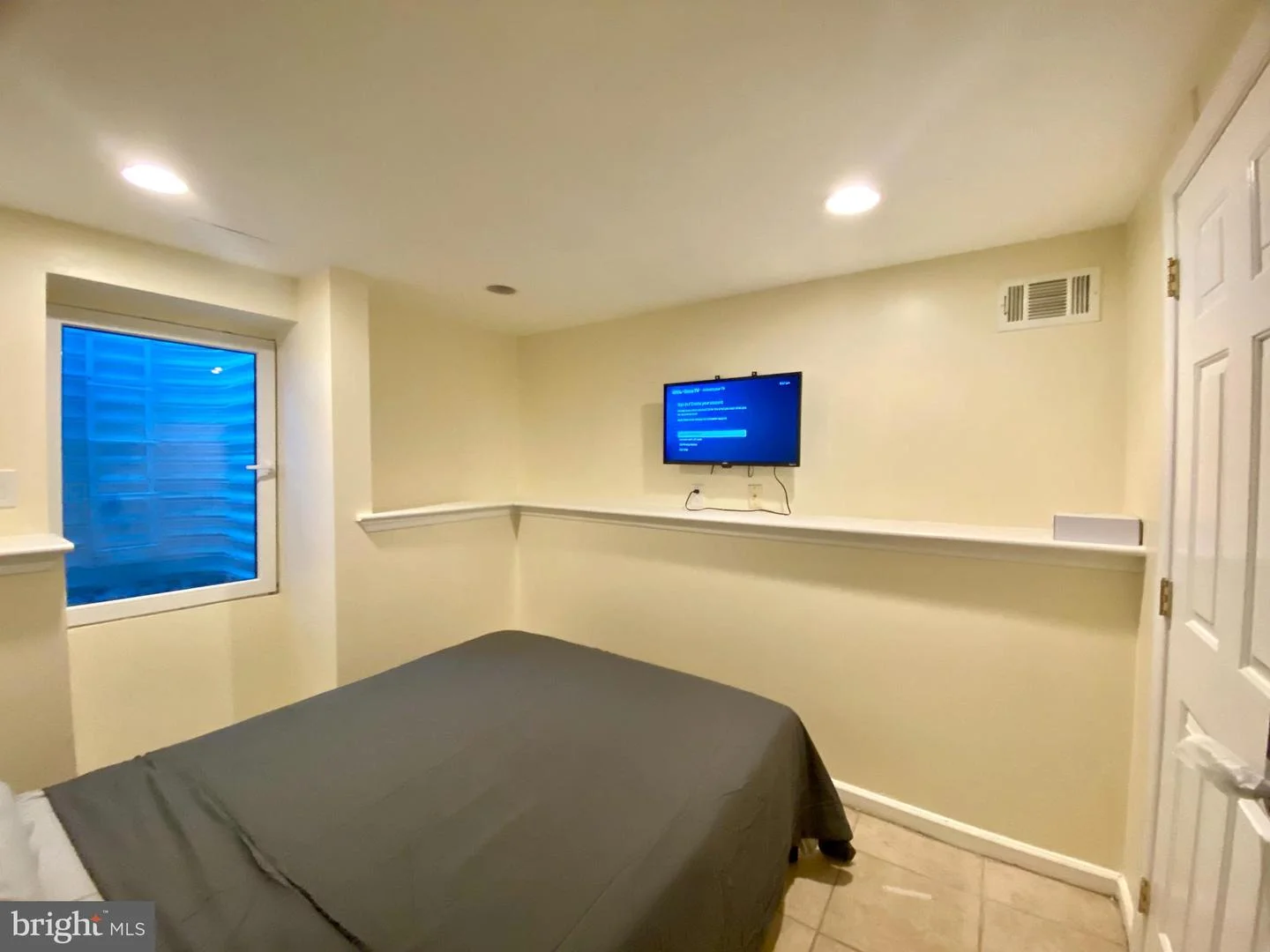 #PrivateRoomW/sharedBath S 13th Street