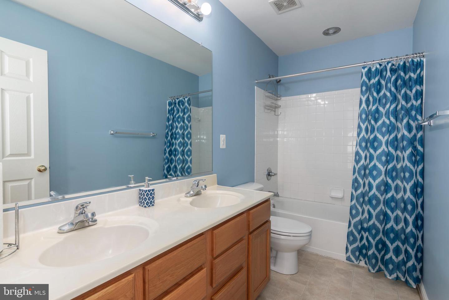 Photo 40 of 53 of 404 Osprey Cir house
