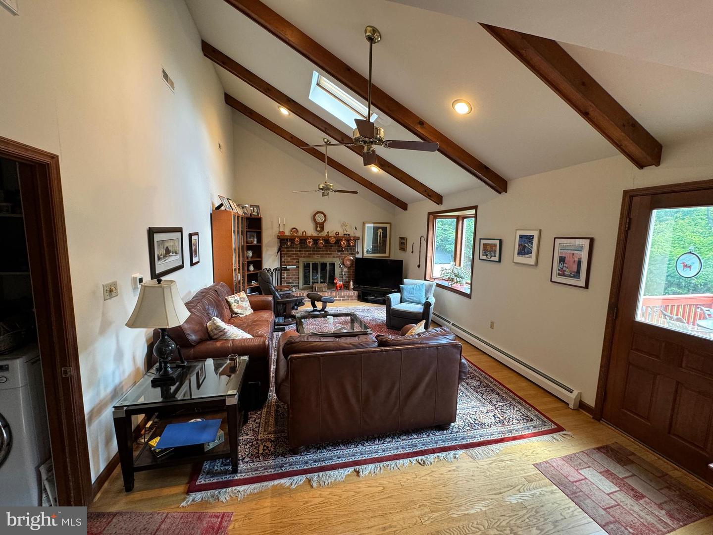 Photo 9 of 53 of 10 Chalfant Rd house