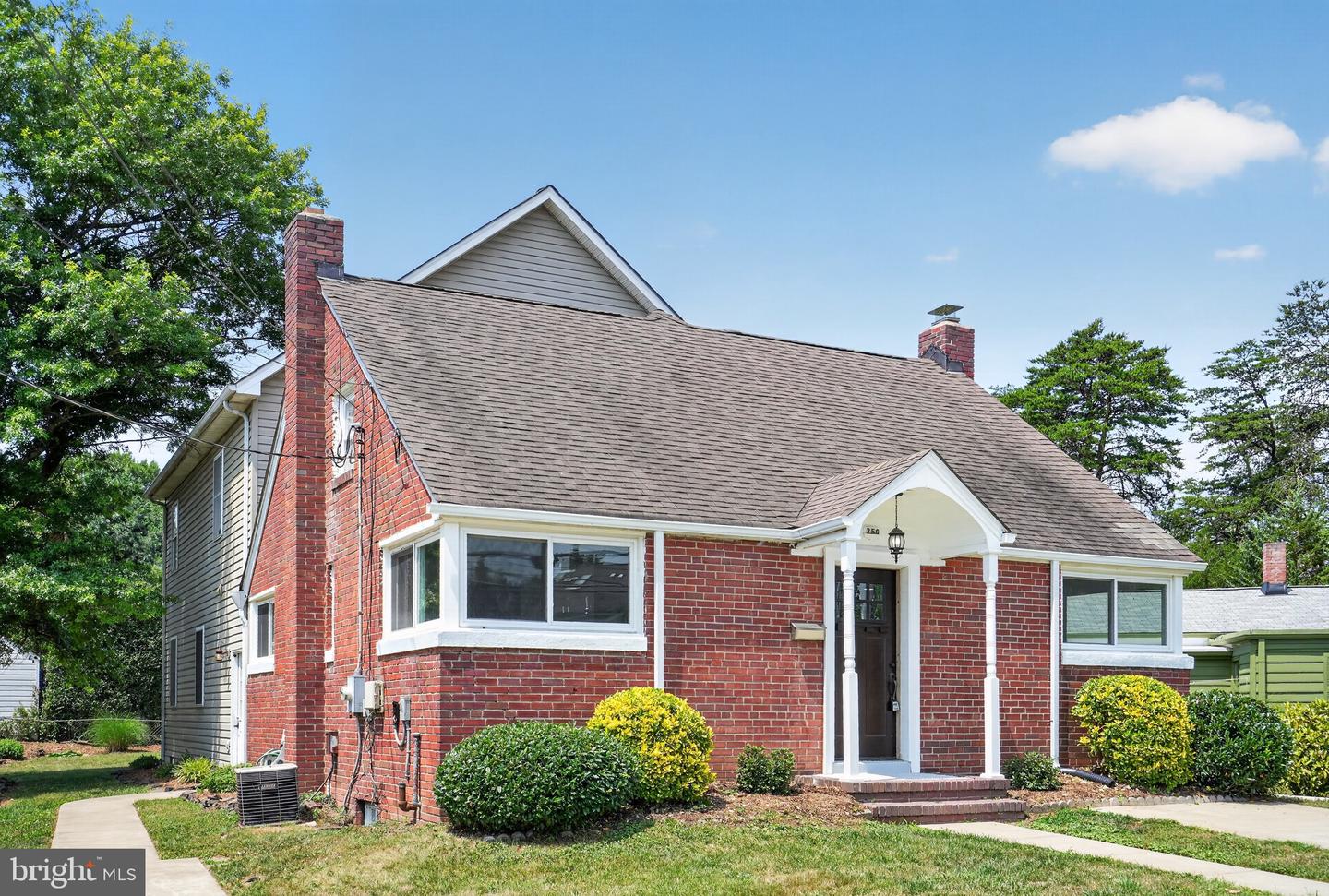750 N George Mason Drive, Arlington, VA, 22203
