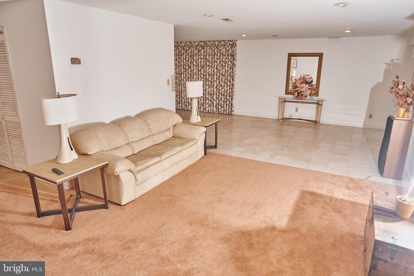 Photo 11 of 29 of 11820 Decesaris Blvd house