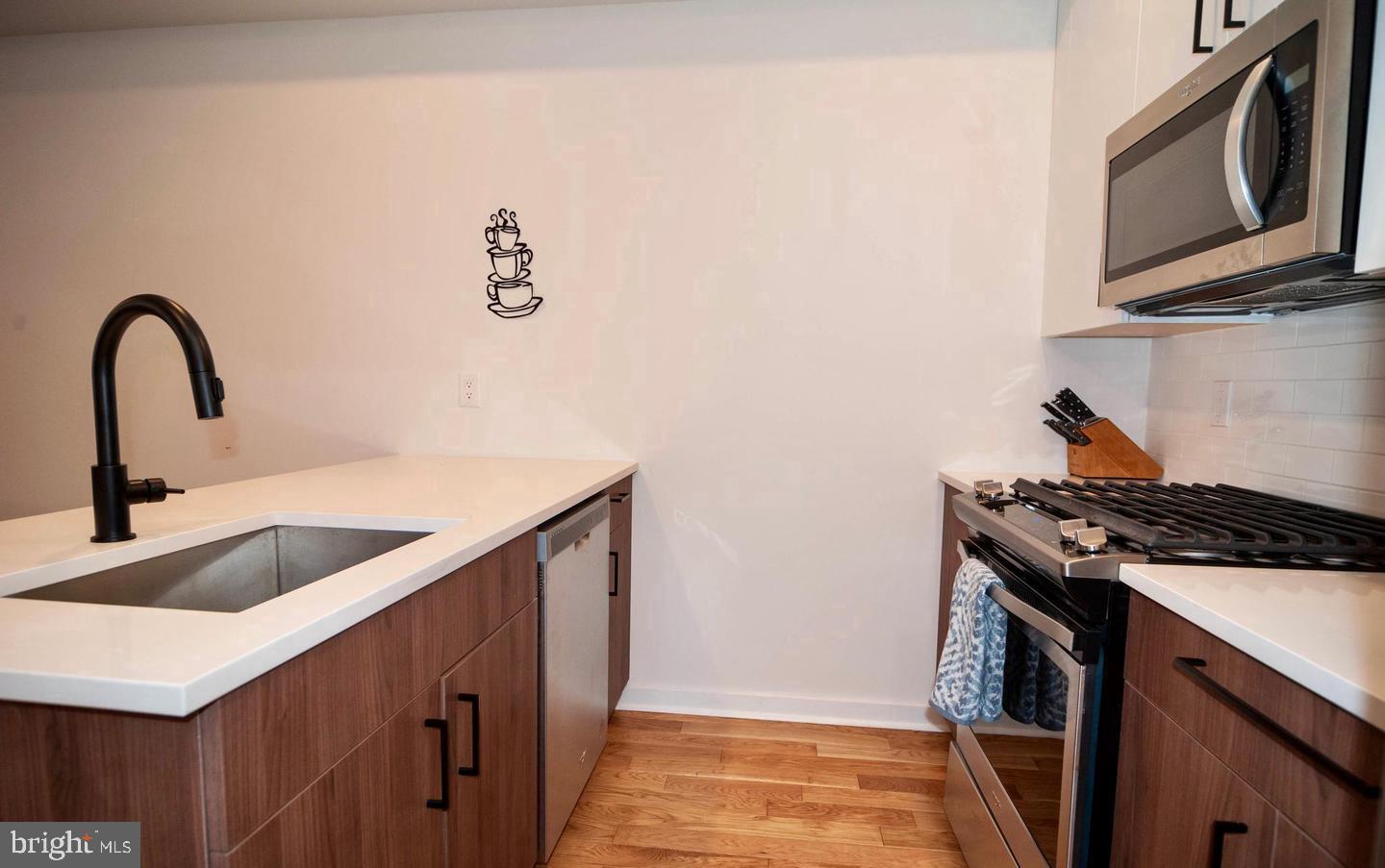 Photo 8 of 25 of 23 E Durham St #A2 townhome