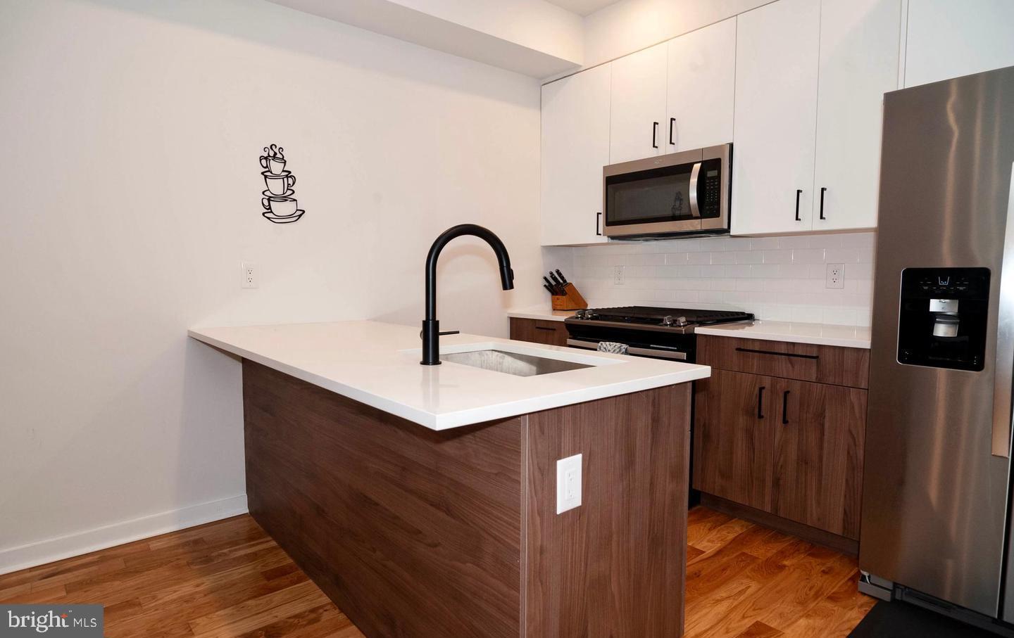 Photo 7 of 25 of 23 E Durham St #A2 townhome