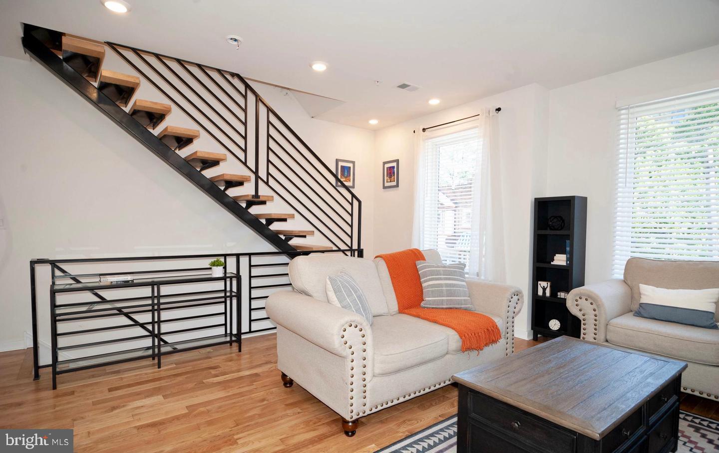 Photo 4 of 25 of 23 E Durham St #A2 townhome