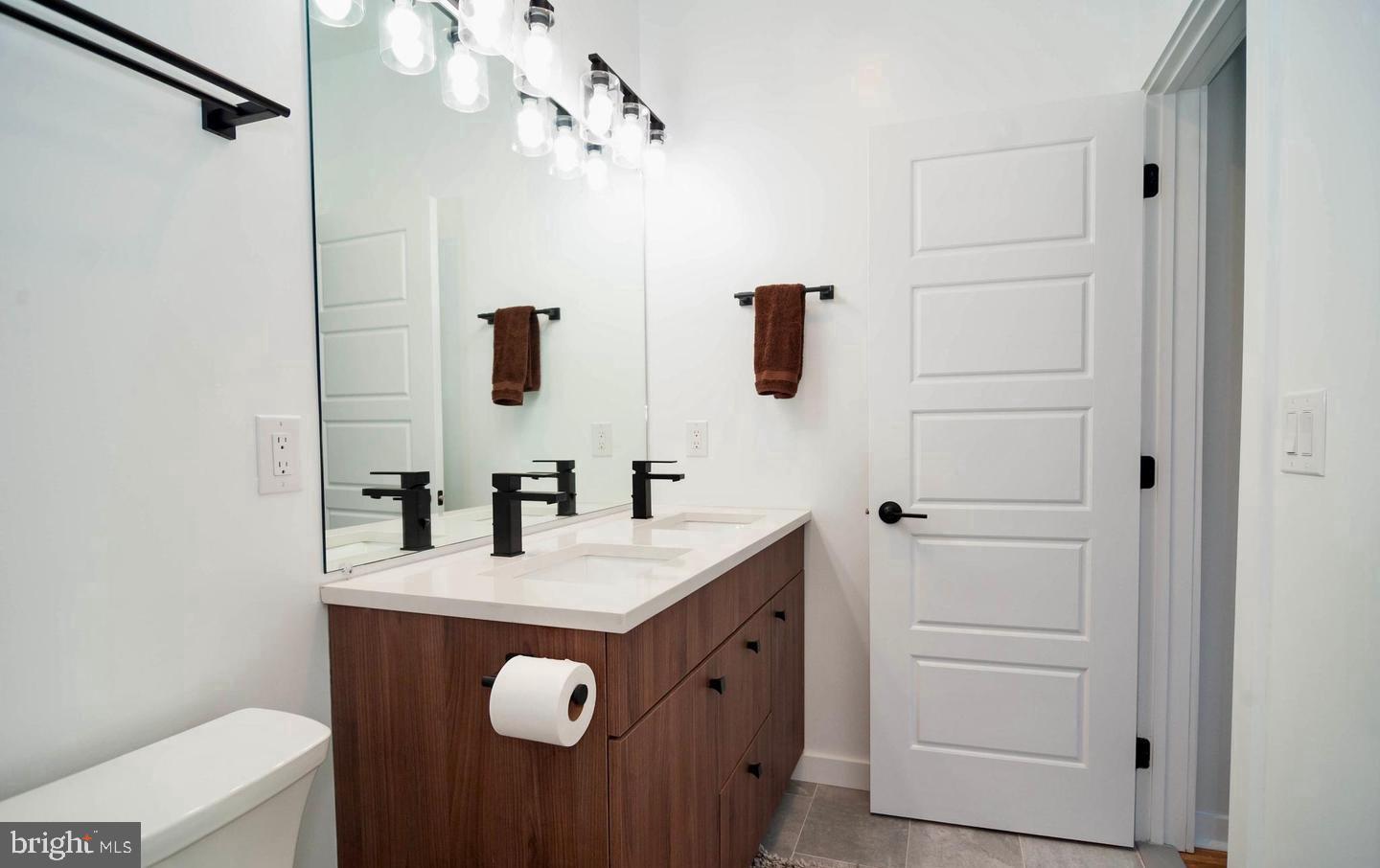 Photo 14 of 25 of 23 E Durham St #A2 townhome