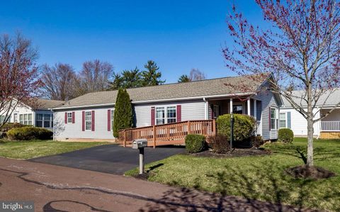Manufactured Home in Royersford PA 102 Finch LANE.jpg