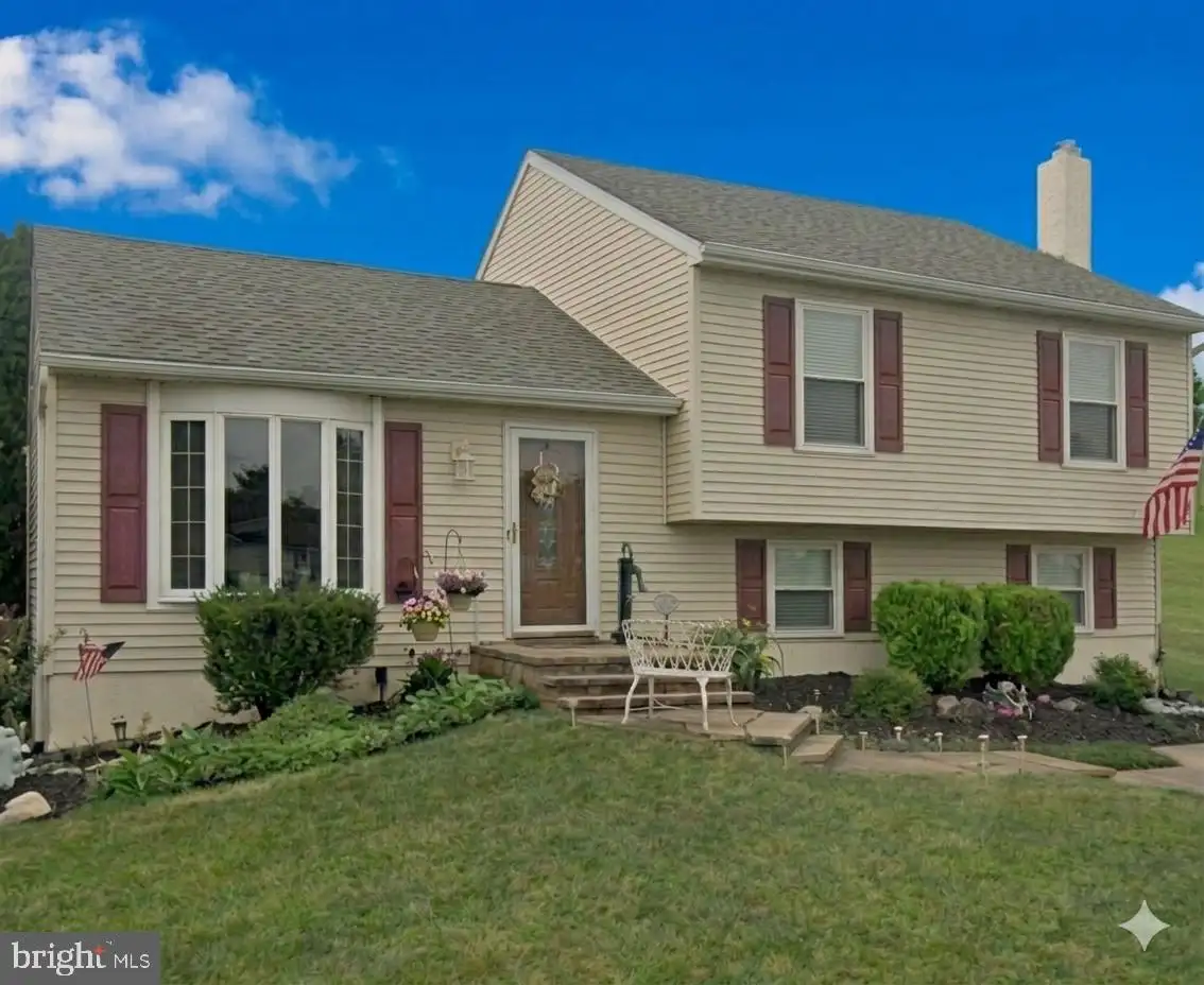 129 Independence Drive, Morrisville, PA, 19067