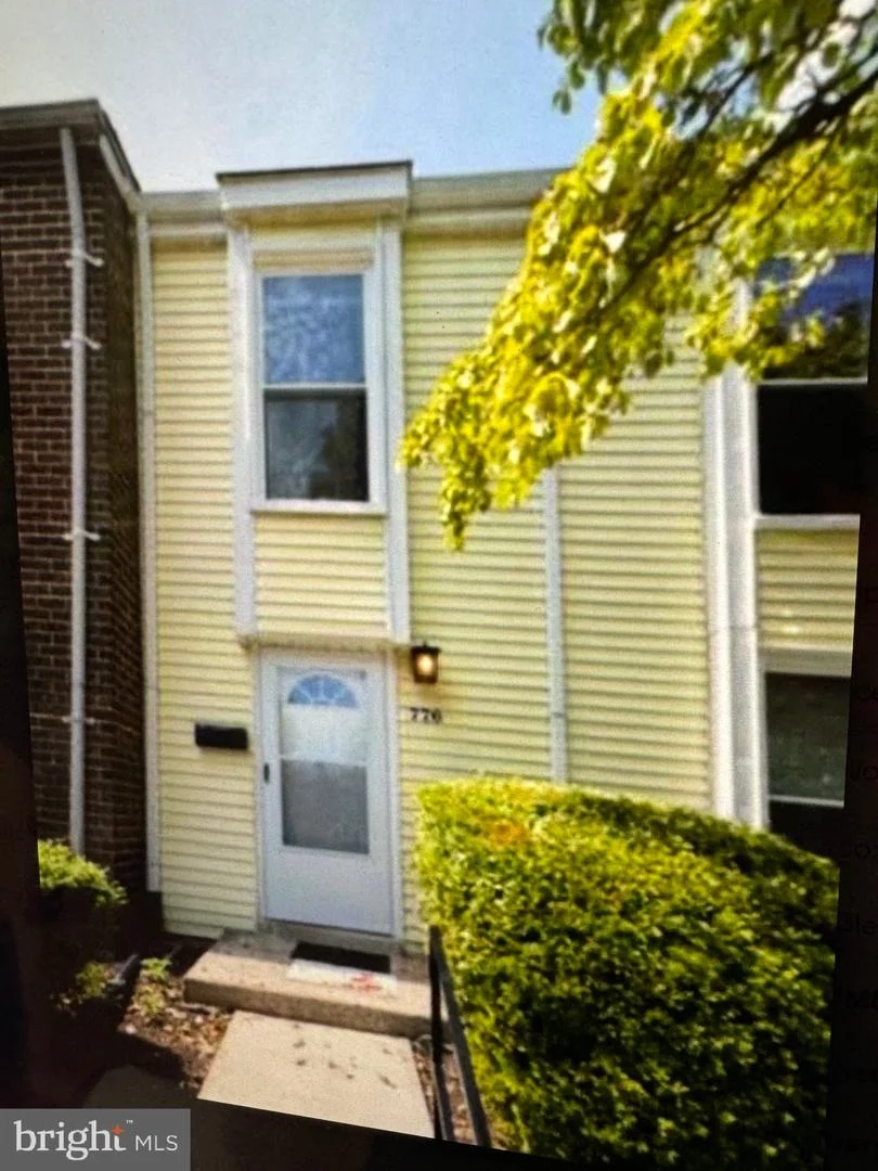 776 W Side Drive Unit 9-C