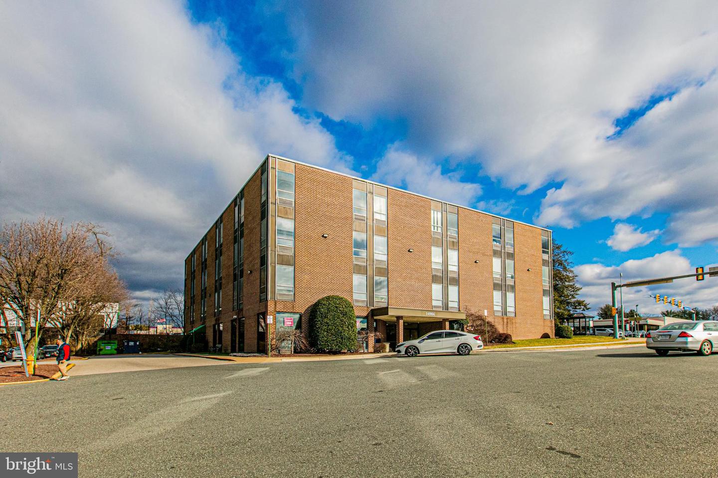 14904 Richmond Hwy #310