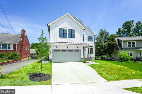 Single Family Residence in Arlington VA 6029 26th ROAD 3.jpg