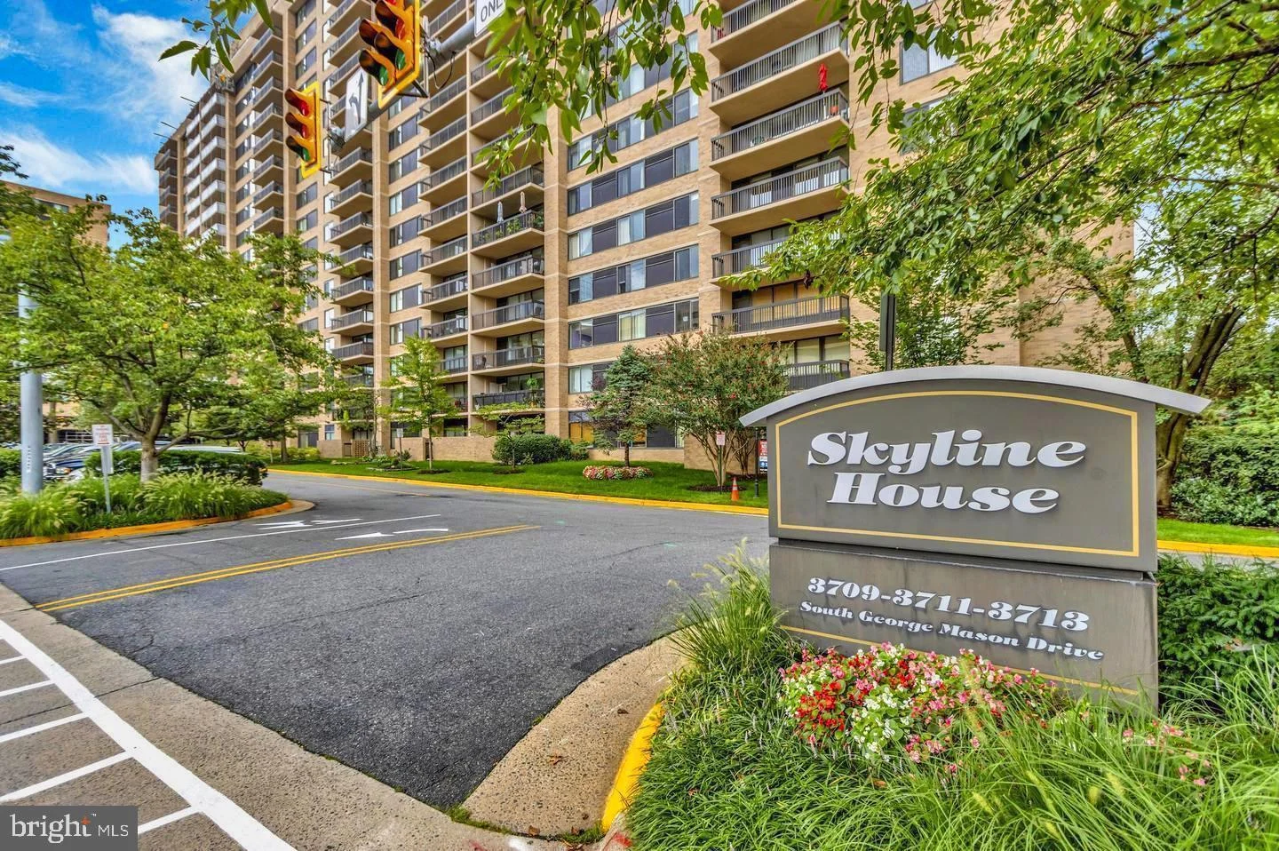 3713 S George Mason Drive Unit 1102 WEST
