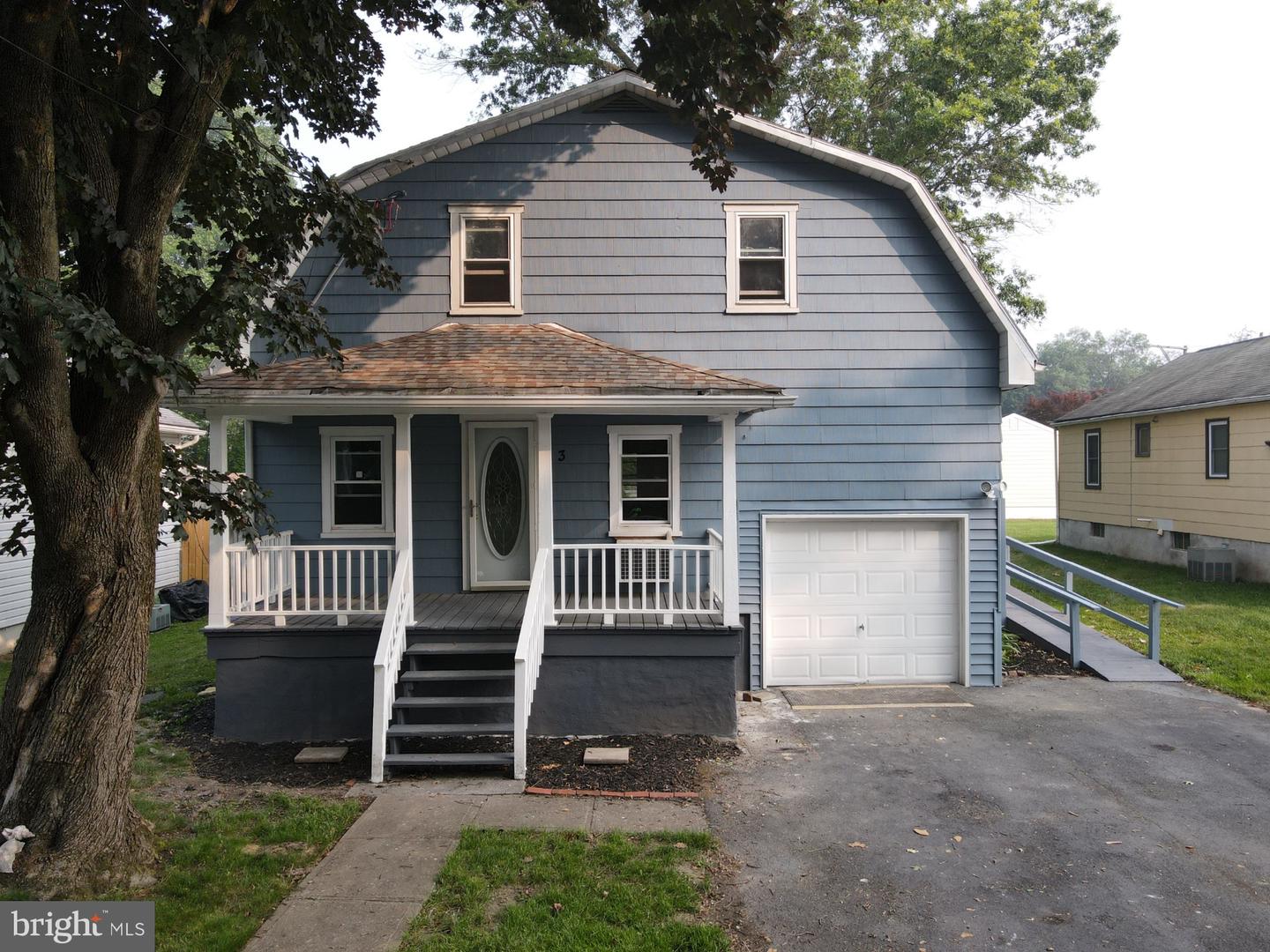 Photo 1 of 36 of 3 Elizabeth St house