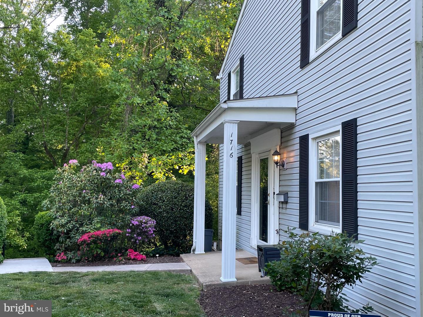 Photo 2 of 38 of 1716 Waldorf Ct townhome