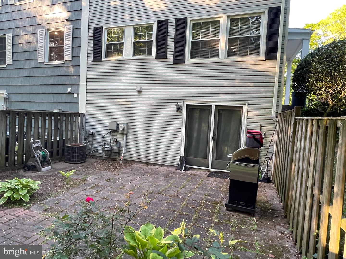 Photo 11 of 38 of 1716 Waldorf Ct townhome