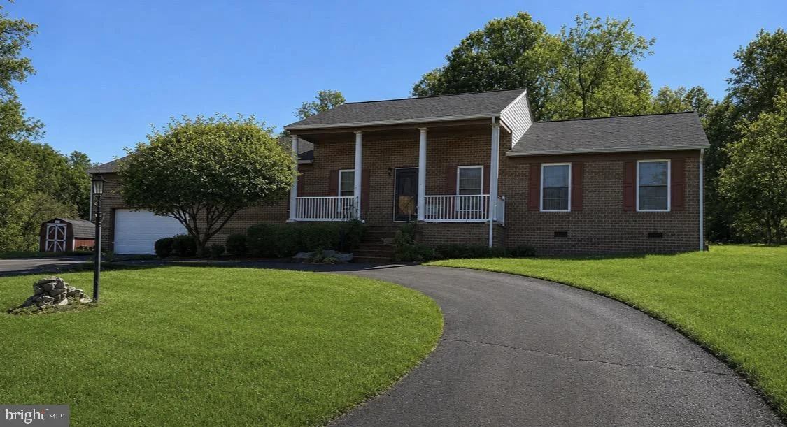 9383 Petersburg Lane