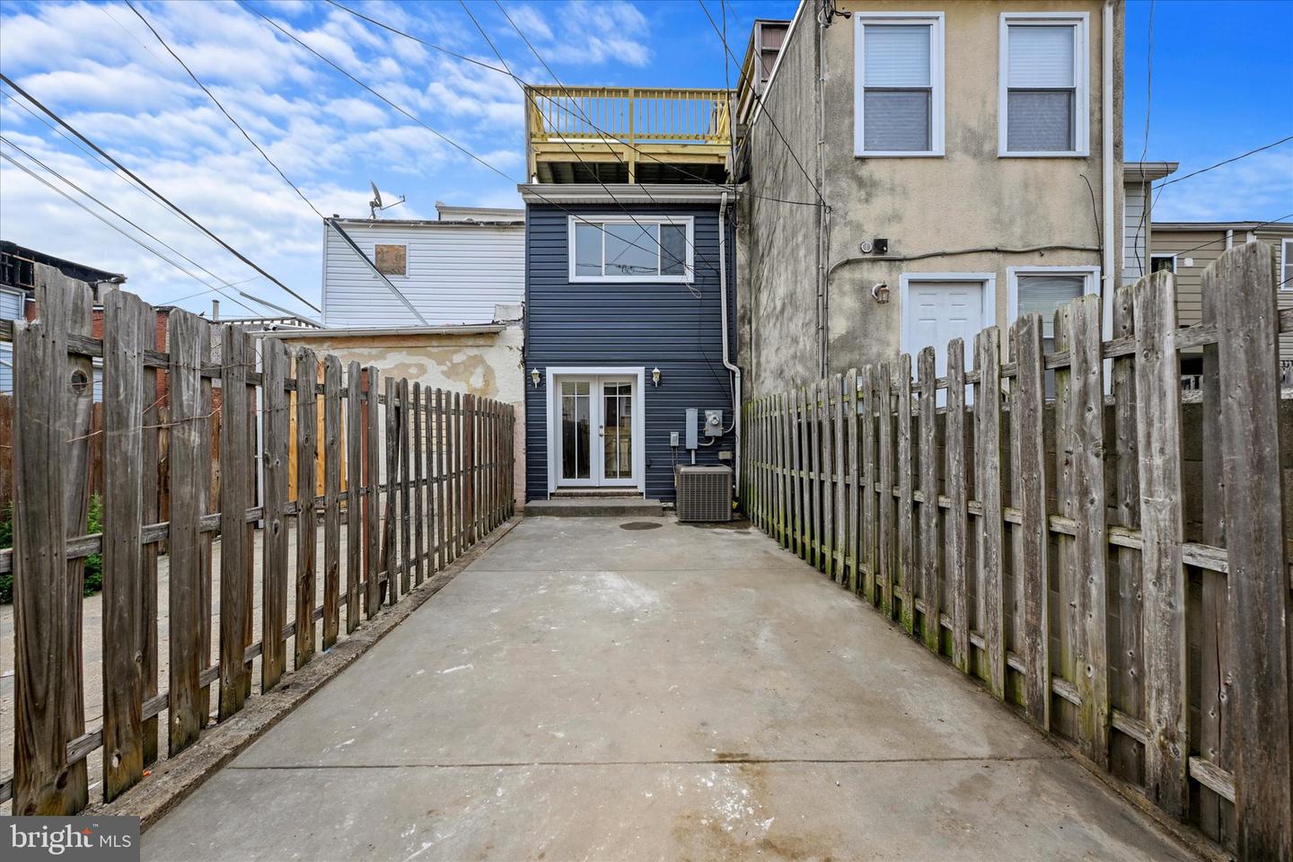 Photo 17 of 18 of 1104 Carroll St townhome