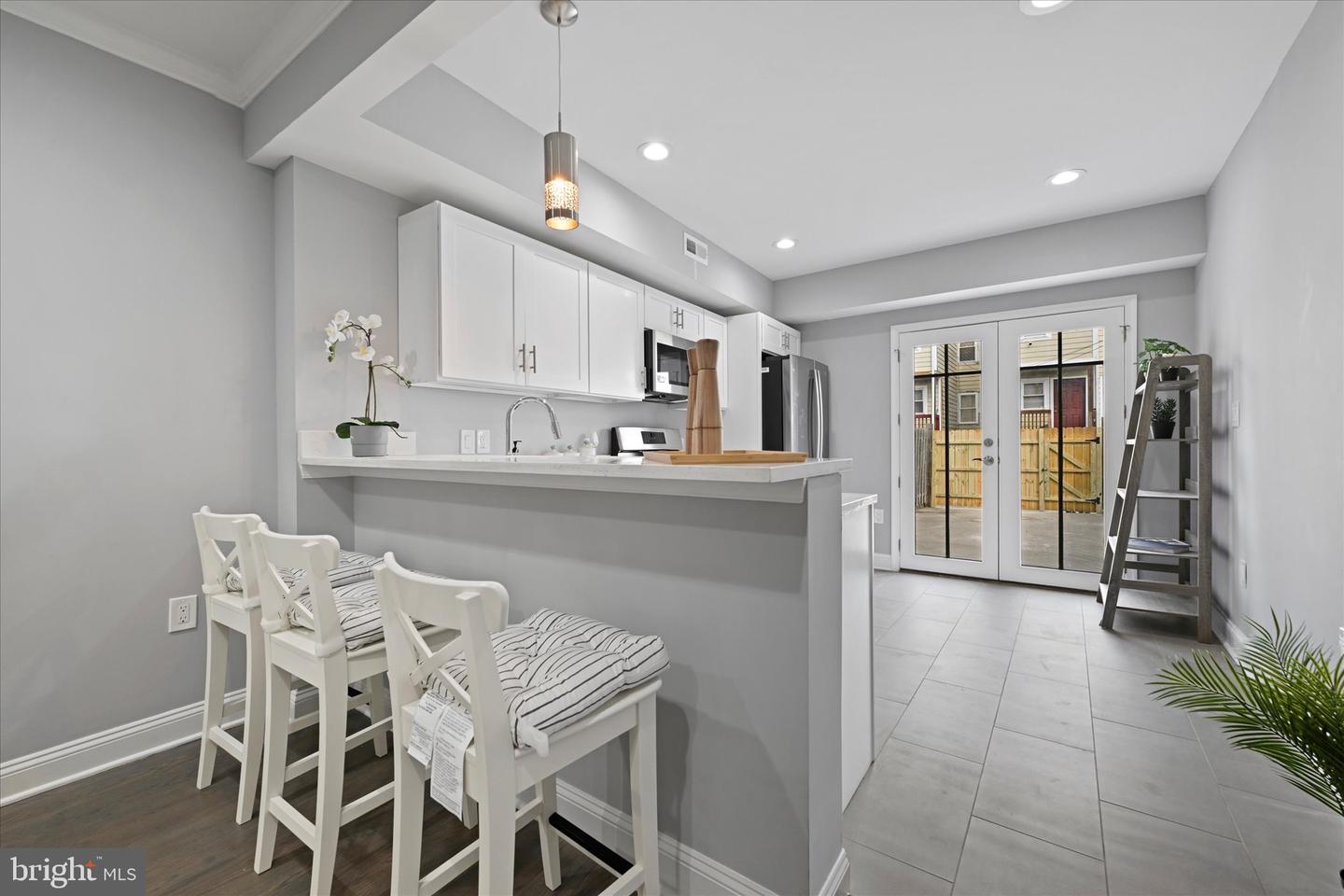 Photo 8 of 18 of 1104 Carroll St townhome