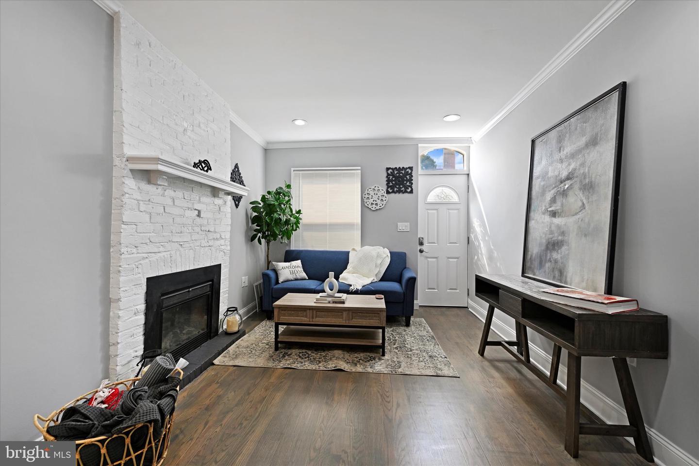 Photo 3 of 18 of 1104 Carroll St townhome