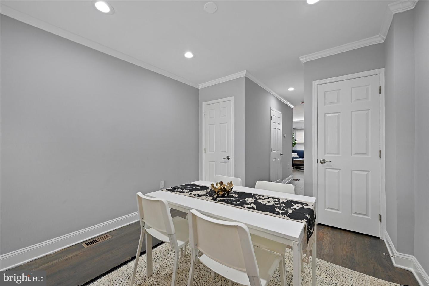 Photo 7 of 18 of 1104 Carroll St townhome