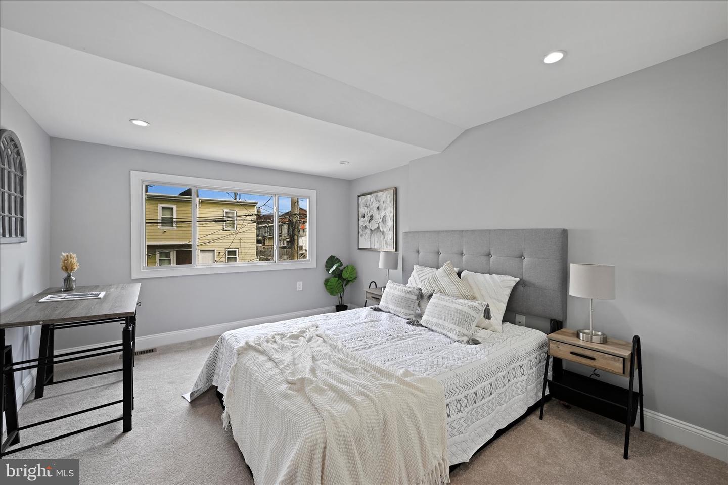 Photo 9 of 18 of 1104 Carroll St townhome