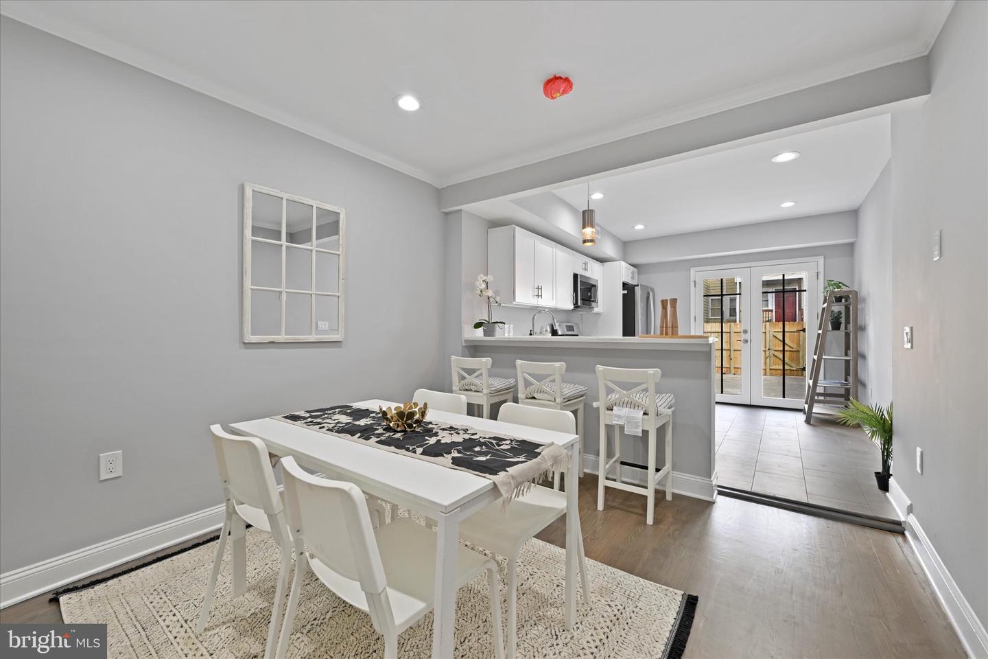 Photo 6 of 18 of 1104 Carroll St townhome