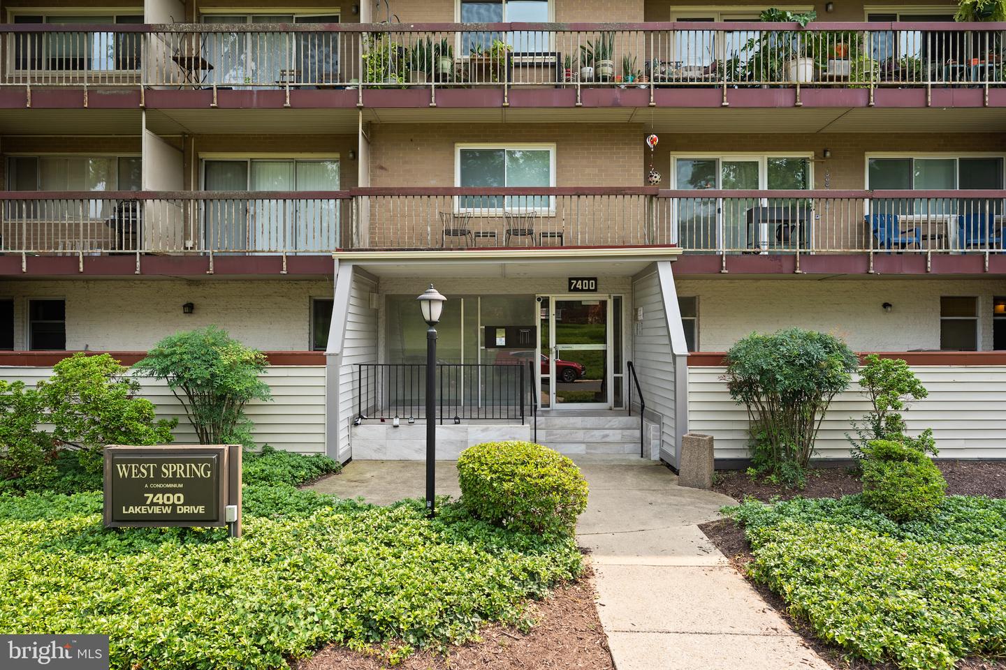 7400 Lakeview Drive Unit N402, Bethesda, MD, 20817