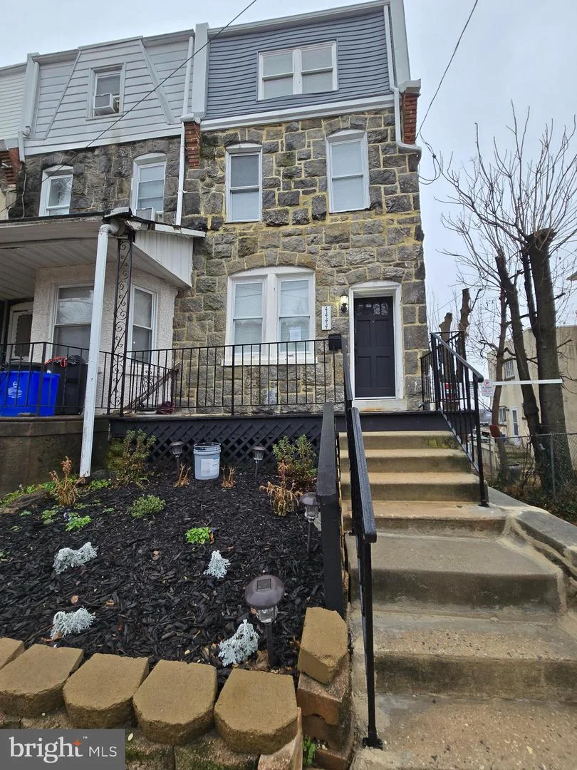 4444 Fleming Street