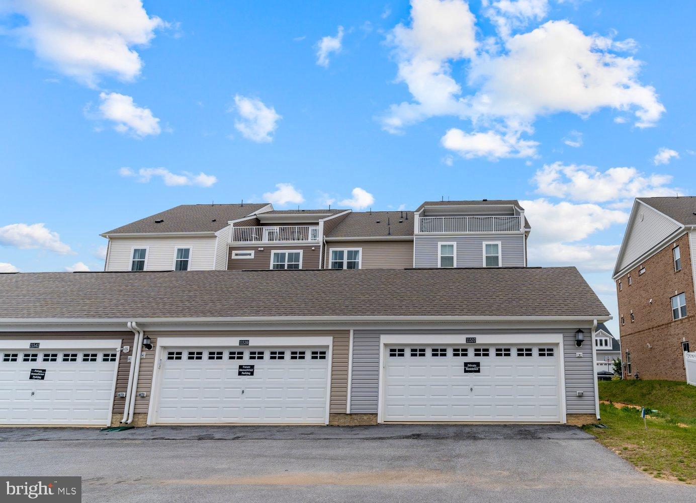 Photo 42 of 43 of 11537 Charlotte Bronte Ln townhome