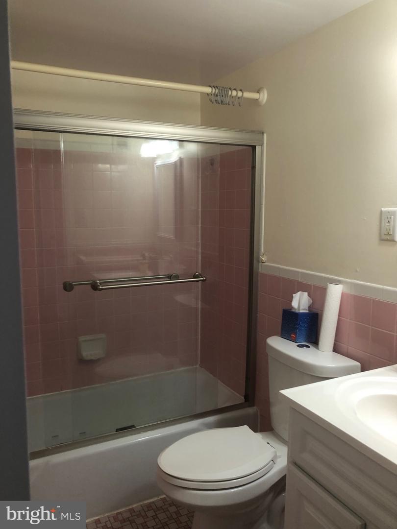 Photo 10 of 12 of 3450 Toledo Ter #405 condo