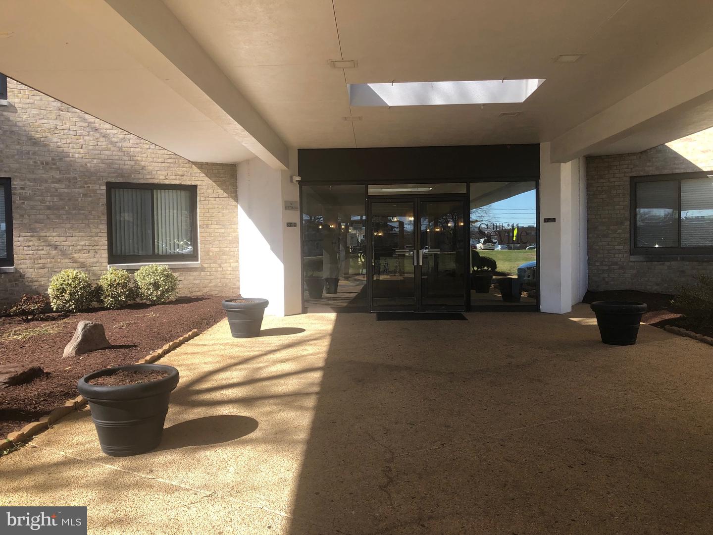 Photo 2 of 12 of 3450 Toledo Ter #405 condo