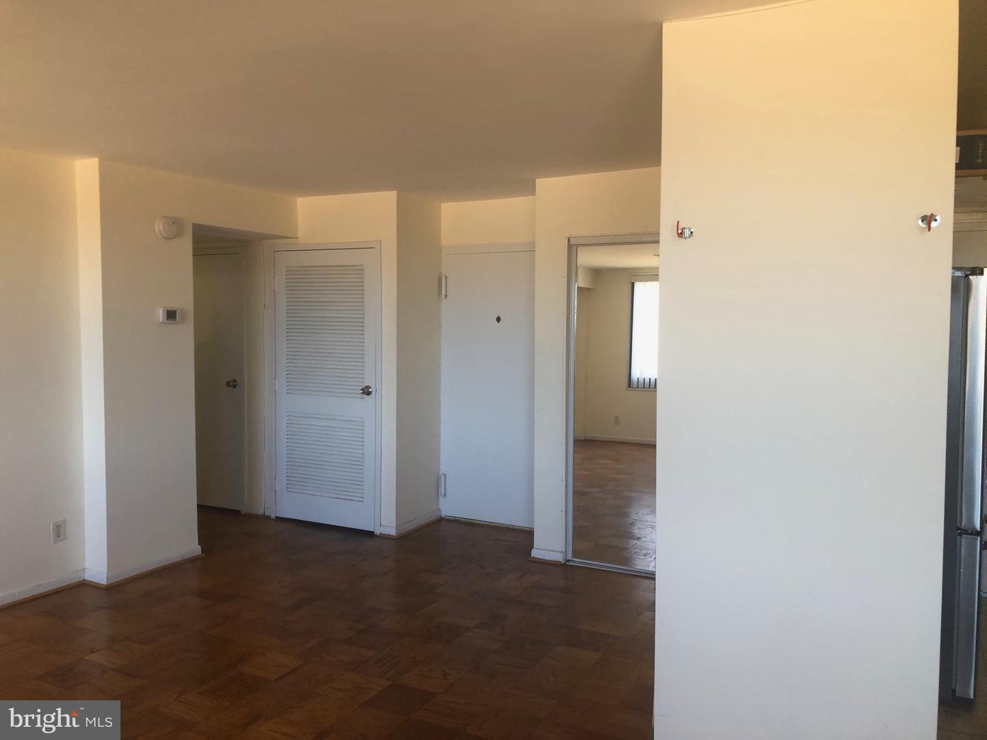 Photo 5 of 12 of 3450 Toledo Ter #405 condo