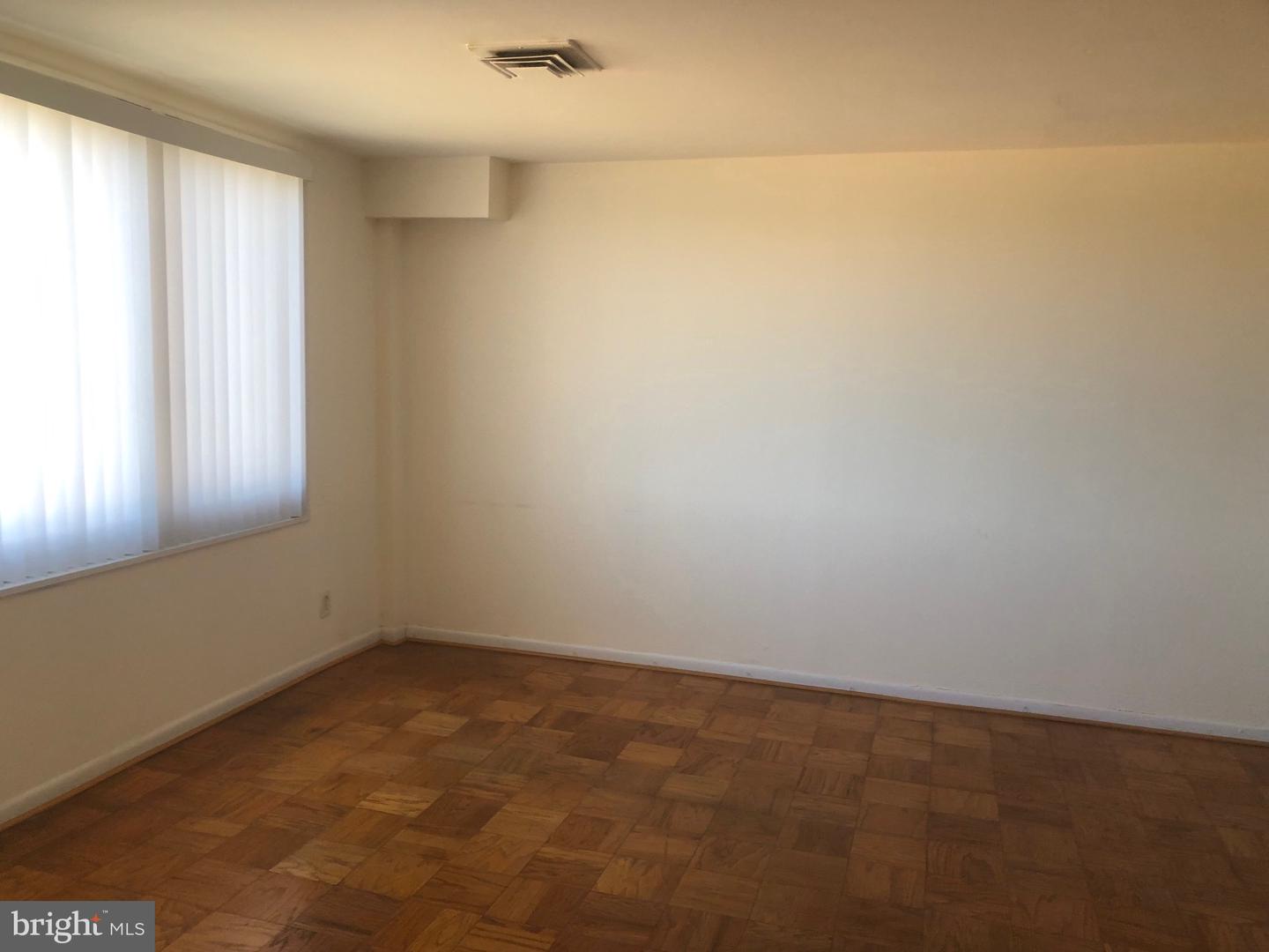 Photo 6 of 12 of 3450 Toledo Ter #405 condo