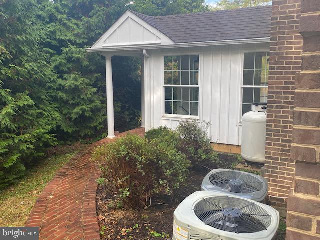 Photo 106 of 128 of 3796 Rockland Rd house