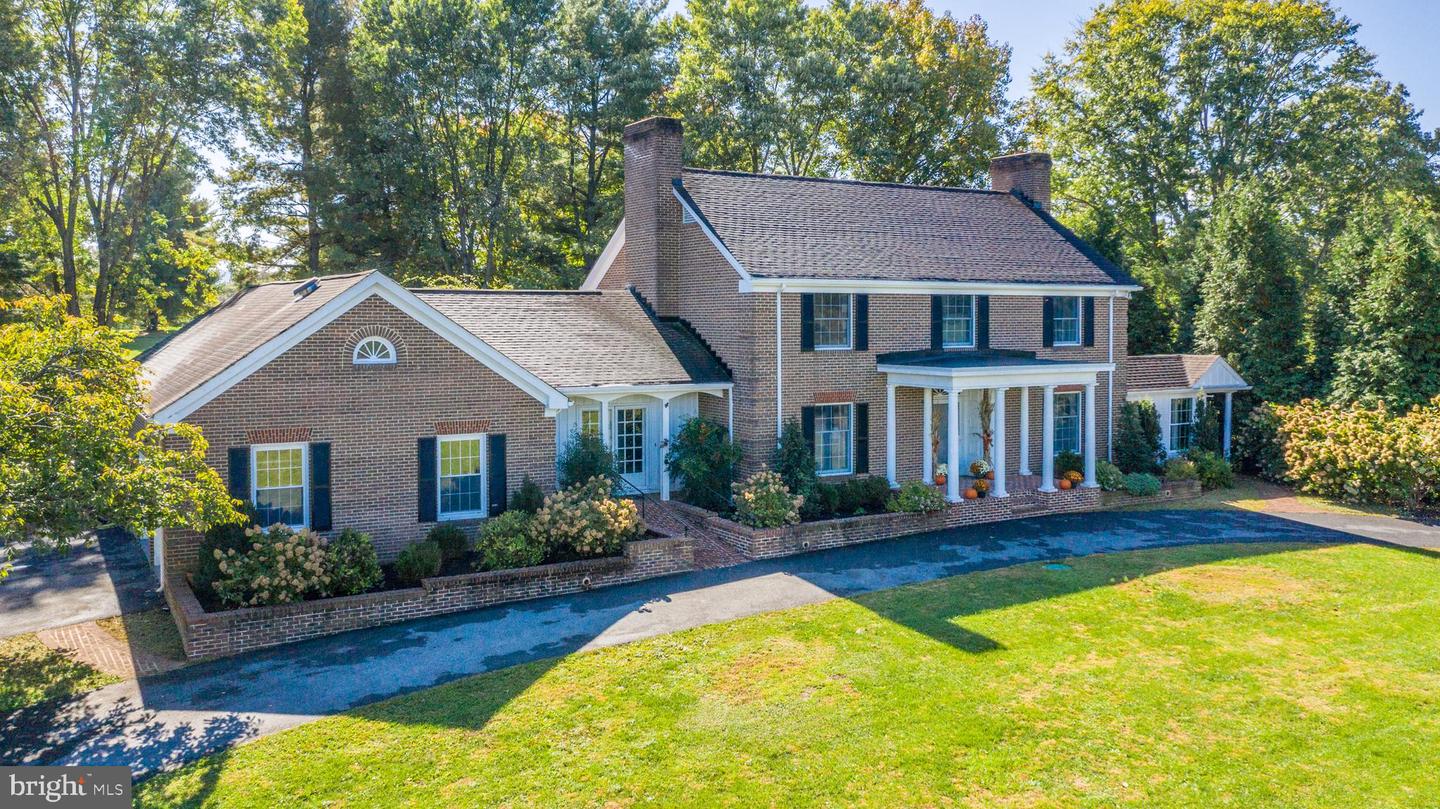 Photo 10 of 128 of 3796 Rockland Rd house