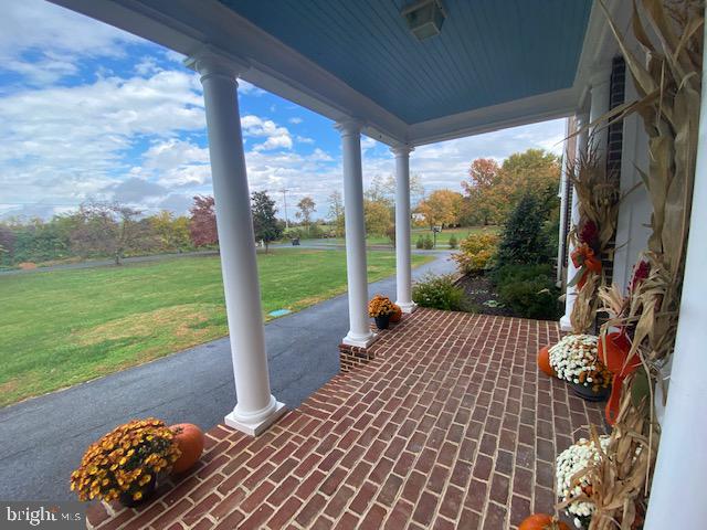 Photo 4 of 128 of 3796 Rockland Rd house