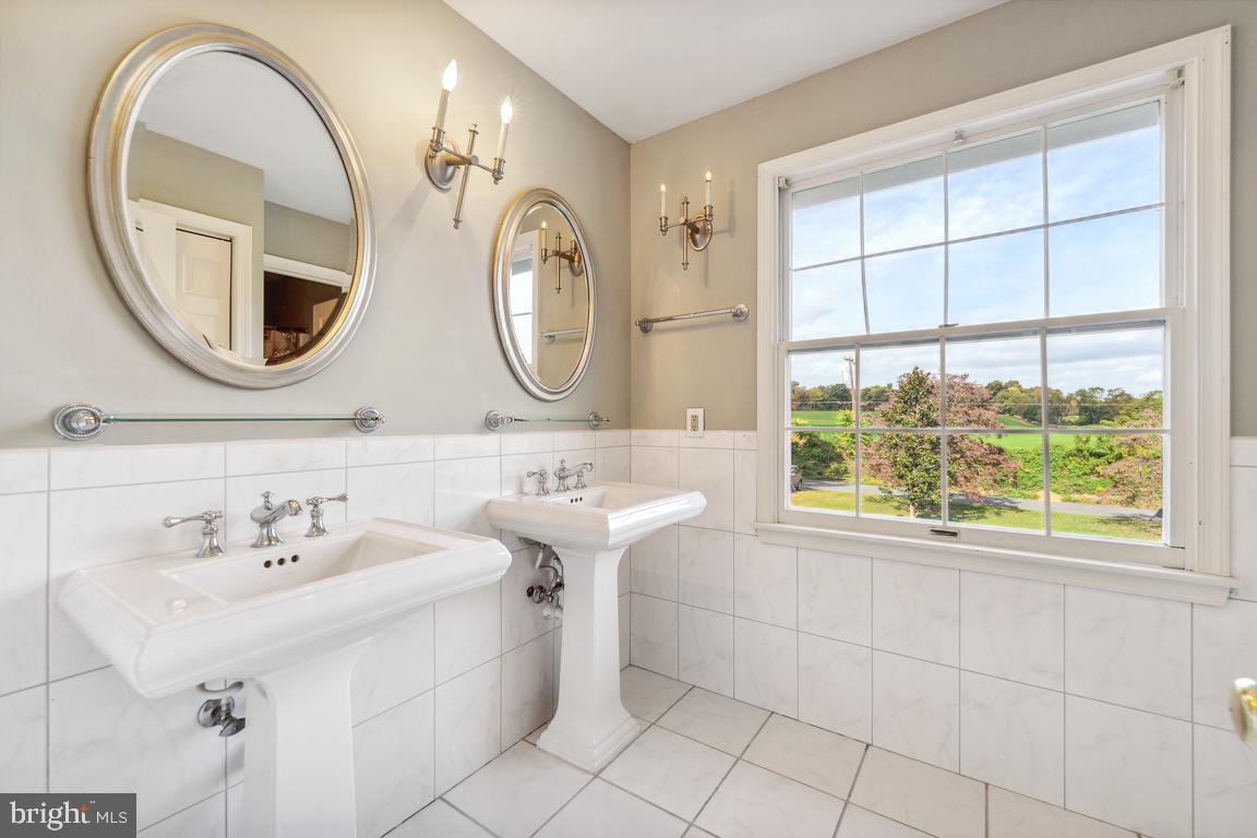 Photo 65 of 128 of 3796 Rockland Rd house