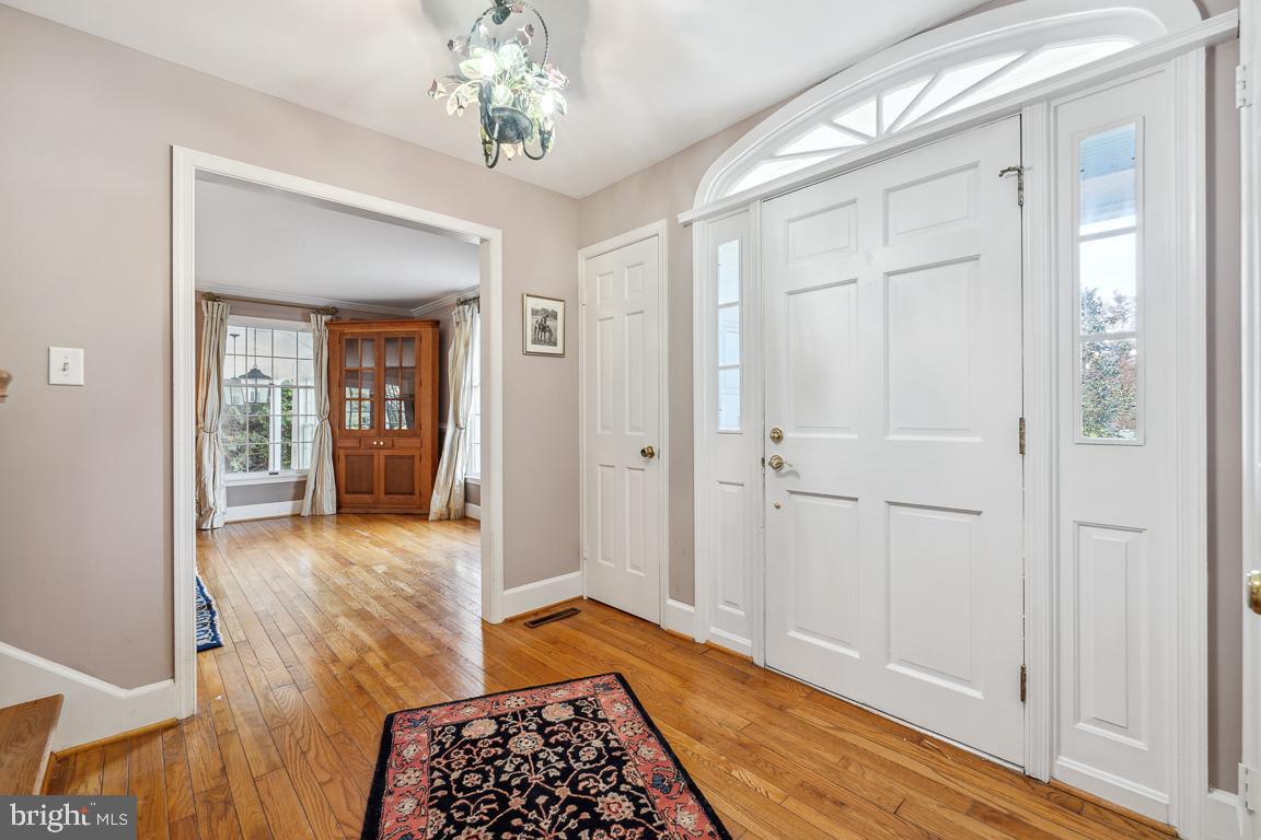 Photo 19 of 128 of 3796 Rockland Rd house