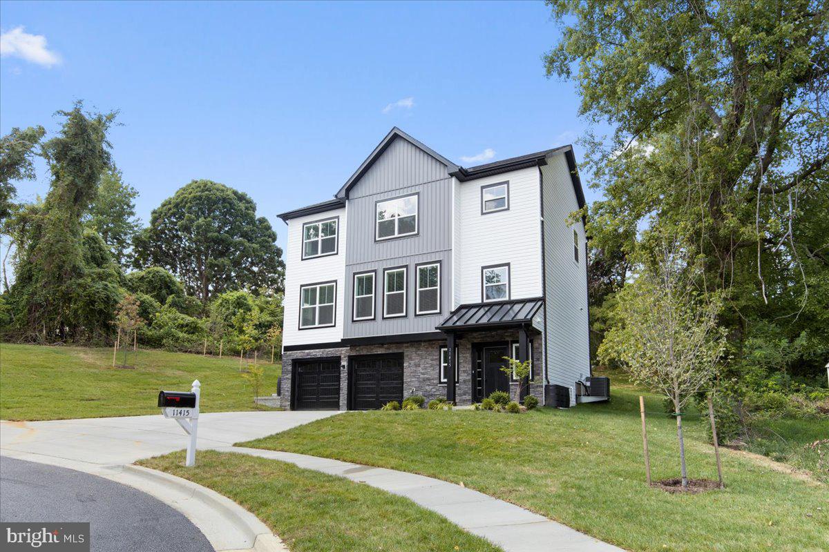 Photo 2 of 56 of 11415 Grago Dr house